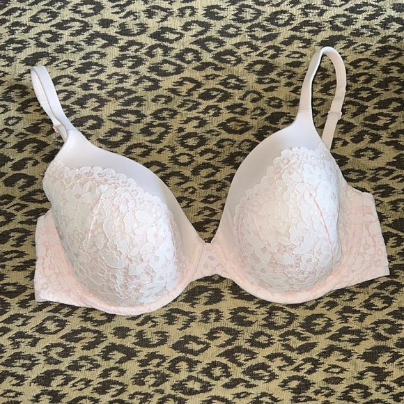 Victoria’s Secret bra size 32 DDD BRAND NEW - Picture 1 of 4